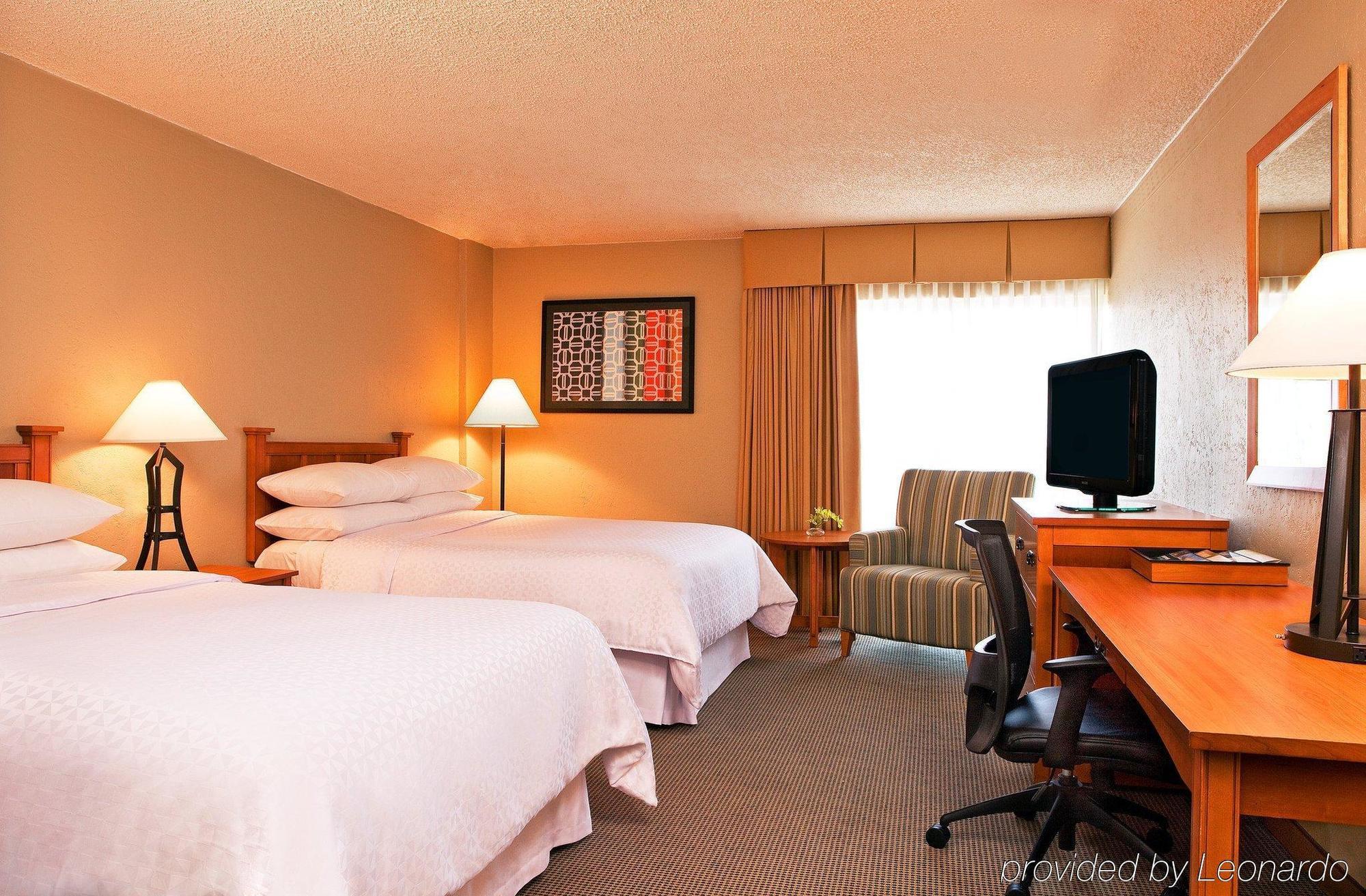 Отель Wyndham Garden New Orleans Airport Метейри Экстерьер фото