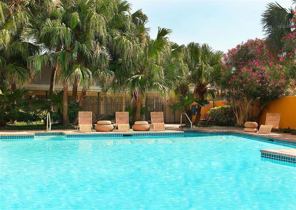Отель Wyndham Garden New Orleans Airport Метейри Экстерьер фото